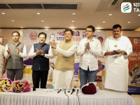 केंद्रीय मंत्री पीयूष गोयल यांच्या हस्ते ‘भारत टॅक्सी’ ॲपचा शुभारंभ - Marathi News | Union Minister Piyush Goyal Launches 'Bharat Taxi' App in Mumbai; Drivers to Gain Full Earnings with Zero Commission and Insurance Benefits | Latest mumbai News at Lokmat.com