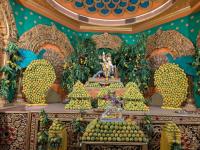 श्रीमंत भाऊसाहेब रंगारी गणपतीला ७ हजार आंब्यांचा महानैवेद्य; अक्षय तृतीयेच्या शुभ मुहूर्तावर ट्रस्टकडून आंबा महोत्सव  - Marathi News | Mahanaivedya of 7 thousand mangoes to Shrimant Bhausaheb Rangari Ganpati; Mango Festival organized by the trust on the auspicious occasion of Akshaya Tritiya | Latest pune News at Lokmat.com