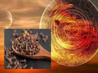Astrology: एक छोटीशी लवंग संपवू शकते तुमच्या जीवनातील अनेक समस्या, असा आहे चमत्कारिक उपाय - Marathi News | A small clove can end many problems in your life, this is the miracle solution | Latest auto Photos at Lokmat.com