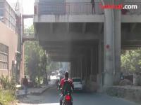 आधी ४५ कोटींचे मेट्रो स्टेशन बनवले, नंतर लक्षात आलं की उंची कमी झाली; मग...; हा जुगाड जाणून डोक्यावर हात माराल - Marathi News | First a metro station was built for 45 crores, then it was realized that the height was reduced; then...; Knowing this gamble, you will hit yourself on the head | Latest national News at Lokmat.com आधी ४५ कोटींचे मेट्रो स्टेशन बनवले, नंतर लक्षात आलं की उंची कमी झाली; मग...; हा जुगाड जाणून डोक्यावर हात माराल - Marathi News | First a metro station was built for 45 crores, then it was realized that the height was reduced; then...; Knowing this gamble, you will hit yourself on the head | Latest national News at Lokmat.com