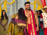 शिव ठाकरेचं लग्न ठरलं? अभिनेत्याने 'तो' फोटो शेअर करत दिली गुडन्यूज; कोण आहे ती? - Marathi News | bigg boss fame Shiv Thakare marriage photo viral on social media who is his wife | Latest filmy News at Lokmat.com