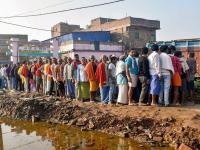 बिहारमध्ये जेव्हा जेव्हा ५ टक्के मतदान वाढले, तेव्हा सरकार पडले; काल ८.५ टक्के मतदान वाढ कशाचे संकेत? - Marathi News | bihar-election-2025-record-voting-phase1: Whenever the voter turnout increased by 5% in Bihar, the government fell; what does the 8.5% voter turnout increase yesterday indicate? | Latest national News at Lokmat.com बिहारमध्ये जेव्हा जेव्हा ५ टक्के मतदान वाढले, तेव्हा सरकार पडले; काल ८.५ टक्के मतदान वाढ कशाचे संकेत? - Marathi News | bihar-election-2025-record-voting-phase1: Whenever the voter turnout increased by 5% in Bihar, the government fell; what does the 8.5% voter turnout increase yesterday indicate? | Latest national News at Lokmat.com