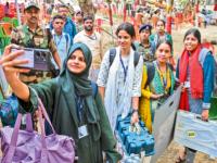 बिहारमध्ये दुसऱ्या टप्प्यासाठी आज मतदान, २० जिल्हे, १२२ मतदारसंघ, ३.७ कोटींवर मतदार - Marathi News | Bihar Assembly Election 2025: Voting for the second phase in Bihar today, 20 districts, 122 constituencies, 3.7 crore voters | Latest national News at Lokmat.com