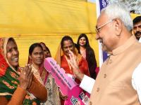 बिहारमध्ये खेळ कोणी पालटला...? ७१.६ टक्के महिलांनी मतदान केलेले, पुरुष बरेच मागे राहिले... - Marathi News | Who changed the game in Bihar election result?... 71.6 percent women voted, men were left far behind... | Latest national News at Lokmat.com