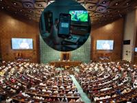 'ऑनलाइन गेमिंग विधेयक' लोकसभेत मंजूर; Online Games खेळणाऱ्यांसाठी काय आहे शिक्षेची तरतूद? - Marathi News | 'Online Gaming Bill' passed in Lok Sabha; What is the punishment provision for those playing online games? | Latest national Photos at Lokmat.com