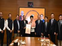 चिनी कम्युनिस्ट पक्षाच्या नेत्यांनी दिली भाजपाच्या मुख्यालयाला भेट, ‘या’ मुद्द्यांवर झाली चर्चा - Marathi News | Chinese Communist Party leaders visited BJP headquarters, discussed 'these' issues | Latest national News at Lokmat.com