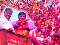 कोल्हापूरात विजयोत्सव! 'भाजपाच्या पैलवाना'चा राज्यसभेच्या आखाड्यात शिवसेनेला धोबीपछाड! - Marathi News | BJP Historical Win in Maharashtra Rajya Sabha Elections 2022 BJP Dhananjay Mahadik defeat Shivsena Chandrakant Patil Enjoys victory in Kolhapur | Latest kolhapur Photos at Lokmat.com