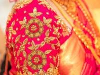 आले गौरीगणपतीचे दिवस-सुंदर साड्या तर नेसायलाच हव्या, पाहा खास सणासाठी ब्लाऊजच्या सुंदर डिझाइन्स... - Marathi News | Blouse Design for Shravan Special Festival Season Shravan special blouse designs Blouse designs for festival season Latest blouse patterns for Shravan festival | Latest sakhi Photos at Lokmat.com