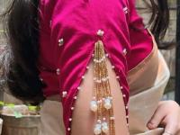 Trending Blouse Sleeves Design: २०२६ स्पेशल स्लिव्ह्ज डिझाइन, ब्लाऊजच्या ७ प्रकारच्या बाह्या दिसतात इतक्या सुंदर की रोज नेसावीशी वाटेल साडी - Marathi News | Trending blouse sleeves designs 2026 New model blouse hand designs Modern blouse sleeve patterns Designer blouse sleeves for silk sarees Elbow length sleeves designs 2026 | Latest sakhi Photos at Lokmat.com