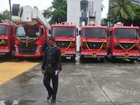 अग्निशमन दलाची उंची आता ८१ मीटरपर्यंत, पंचविसाव्या मजल्यावरील आग विझवणे शक्य - Marathi News | The height of the fire brigade could now be extinguished to the 81 meter height | Latest mumbai Photos at Lokmat.com