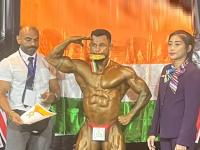 Bodybuilder Anil Bisht: जिद्दीला सलाम! नाइट शिफ्टचा कंटाळा आला म्हणून सुरू केलं होतं बॉडीबिल्डिंग अन् आता जिंकला थेट आंतरराष्ट्रीय पुरस्कार - Marathi News | Bodybuilder Anil Bisht Salute to this Indian fitness freak as He started bodybuilding only because he was bored of night shift and now won international award | Latest other-sports Photos at Lokmat.com