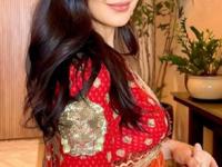 Karwa Chauth 2025 : कपाळी कुंकू-हातात बांगड्या-लाल साडी! बॉलिवूड अभिनेत्रींचे पाहा करवा चौथ लूक... - Marathi News | bollywood actress karwa chauth look celebrity karwa chauth outfits | Latest sakhi Photos at Lokmat.com