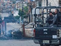 ब्राझीलमध्ये रेड कमांडोविरोधात युद्ध सुरु; रिओमध्ये मोठ्या अड्ड्यावर हेलिकॉप्टरद्वारे हल्ला, माफियांकडून ड्रोन हल्ल्याने प्रत्यूत्तर - Marathi News | Brazil Drug Raid: Major police operation against drug mafia in Brazil; 64 killed in a single day, UN expresses serious concern | Latest international News at Lokmat.com ब्राझीलमध्ये रेड कमांडोविरोधात युद्ध सुरु; रिओमध्ये मोठ्या अड्ड्यावर हेलिकॉप्टरद्वारे हल्ला, माफियांकडून ड्रोन हल्ल्याने प्रत्यूत्तर - Marathi News | Brazil Drug Raid: Major police operation against drug mafia in Brazil; 64 killed in a single day, UN expresses serious concern | Latest international News at Lokmat.com