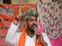 “तुम्ही ७५ काय, १७५ वर्षे आरक्षण घ्या, आम्हाला गरज नाही”; बृजभूषण शरण सिंह यांचा रोख कुणाकडे? - Marathi News | bjp brij bhushan sharan singh said you take reservation not only 75 years but also for next 175 years we do not need it | Latest uttar-pradesh News at Lokmat.com