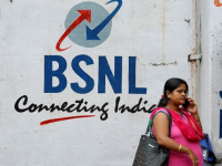 BSNLची दुरावस्था का आणि कुणामुळे झाली..? एकेकाळी प्रचंड नफा; आज 90 हजार कोटींचा घाटा - Marathi News | BSNL in very bad state; Once earned huge profit; Today a deficit of 90 thousand crores | Latest tech Photos at Lokmat.com