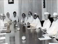 'या' अर्थमंत्र्यांनी सर्वाधिक 10 वेळा सादर केलाय अर्थसंकल्प, नंतर देशाचे पंतप्रधानही बनले... - Marathi News | 'Moraraji Desai' presented the budget 10 times the most, later became the prime minister of india | Latest national Photos at Lokmat.com