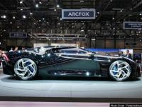 ही आहे जगातली सर्वात महागडी कार, किंमत जाणून डोळे विस्फारतील - Marathi News | worlds most expensive luxurious sports cars bugatti price is 130 crore | Latest auto Photos at Lokmat.com