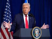 ट्रम्प यांच्या निर्णयाचे पडसाद! 'या' दोन देशांनी अमेरिकन नागरिकांच्या प्रवेशावर घातली बंदी - Marathi News | Burkina Faso, Mali Impose Entry Ban on US Nationals in Response to Trump Policy | Latest international News at Lokmat.com