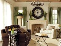 घराच्या दक्षिण दिशेला तर तुम्ही घड्याळ लावले नाही ना? असेल तर आधी काढून टाका! - Marathi News | You didn't set the clock on the south side of the house, did you? If so, remove it first! | Latest bhakti Photos at Lokmat.com