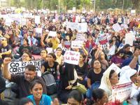 CAA विरोधात मुंबईत एल्गार; संविधानाचा जयजयकार - Marathi News | CAA Protest: Agitation in Mumbai against Citizenship Amendment Act | Latest mumbai Photos at Lokmat.com