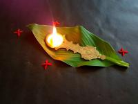 वास्तुदोष दूर करण्यासाठी कापराचे 'हे' उपाय ठरतील अत्यंत उपयुक्त; वाचा - Marathi News | know about benefits of camphor and tips to remove dosh as per vastu shastra | Latest bhakti Photos at Lokmat.com