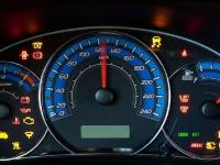 Car मध्ये 'या' लाईट्स दिसल्या तर व्हा सावध, त्वरित थांबवा कार; चुकवावी लागेल मोठी किंमत - Marathi News | If these lights appear in the car dashboad be careful stop the car immediately A heavy price to pay go mechanic | Latest auto Photos at Lokmat.com