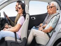 कार घेण्याचा विचार करताय! ६.५० लाख रुपयांपेक्षा कमी किंमत, देशातील सर्वात स्वस्त फॅमिली कार - Marathi News | maruti dzire to tata tigor and hyundai aura cheapest sedan cars with best mileage in india price below 6 50 lakhs | Latest auto Photos at Lokmat.com