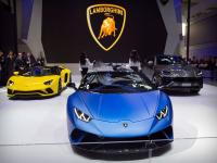 'चायना ऑटो शो'मधल्या या भन्नाट गाड्या पाहिल्यात का? - Marathi News | luxury concept cars unveiled at the china auto show 2018 | Latest auto Photos at Lokmat.com