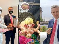 'वडा पाव'वर ताव, गणपती कारखान्यालाही भेट, ब्रिटीश उच्चायुक्त 'माणूस हाय लई ग्रेट' - Marathi News | The British High Commissioner Alex ellis attacked 'Vada Pav' and also gave a message in Marathi | Latest mumbai Photos at Lokmat.com