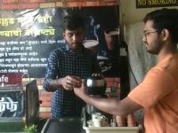 स्पर्धा परीक्षेचा नाद सोडला अन् आयुष्यात चहाने आणला गोडवा; महिन्याला १ लाख कमाई - Marathi News | In Aurangabad, Leaving the competitive exam, the youth left the tea business, earning 1 lakh 25 thousand per month | Latest inspirational-moral-stories Photos at Lokmat.com