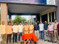 क्रूरतेचा कळस! सरकारी नोकरीसाठी बायकोनेच केला नवऱ्याचा 'गेम'; दिली १ लाखाची सुपारी - Marathi News | chandrapur teacher murder case wife revealed as mastermind hired killers for government job | Latest crime News at Lokmat.com