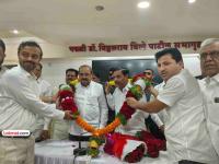 अहिल्यानगर जिल्हा सहकारी बँकेच्या अध्यक्षपदी चंद्रशेखर घुले यांची बिनविरोध निवड - Marathi News | Chandrashekhar Ghule elected unopposed as the chairman of Ahilyanagar District Cooperative Bank | Latest ahilyanagar News at Lokmat.com