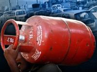 आजपासून झाले ‘हे’ बदल, स्वस्त झाला सिलिंडर, महाग झाला टोल टॅक्स, काय बदललं? खिशावर होणार परिणाम - Marathi News | These 10 changes have been made from today cylinders have become cheaper toll tax has become expensive what has changed Will it affect your pocket | Latest business Photos at Lokmat.com