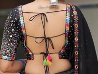 साधी चनिया चोलीही दिसेल बहू सरस! ब्लाऊजच्या मागच्या गळ्याच्या पाहा सुंदर डिझाइन्स... - Marathi News | Chaniya Choli Blouse Back Design For Navratri Look navratri special chaniya choli blouse design stylish chaniya choli blouse patterns best blouse back neck design for navratri | Latest sakhi Photos at Lokmat.com