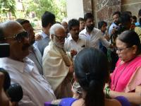 आराम करण्याच्या अटीवर डॉक्टरांनी दिला डिस्चार्ज-छगन भुजबळ - Marathi News | The doctor has discharged on the relaxant ointment, says Chhagan Bhujbal | Latest mumbai Photos at Lokmat.com