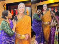 आईवर इतकं प्रेम! छाया कदम यांनी बनवली आईची प्रतिकृती, होतोय कौतुकाचा वर्षाव - Marathi News | chhaya kadam made poster image of her mother celebrate diwali shared photos | Latest filmy News at Lokmat.com