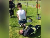 Photos: लहान मुलांच्या पाळण्यात 'मोठ्ठी' माणसं बसली अन् वाईट्ट फसली! - Marathi News | Childhood life is not a easy thing these 20 photos shows that | Latest social-viral Photos at Lokmat.com