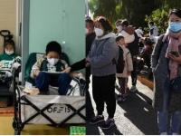 टेन्शन वाढलं! चीनमध्ये पसरलेला नवा व्हायरस आणि कोरोनामध्ये नेमका फरक काय? - Marathi News | china virus causes pneumonia surge in children how different from corona is sign of new epidemic | Latest international Photos at Lokmat.com