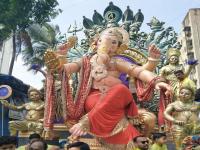 Chinchpokli Cha Chintamani 2019: आम्ही शंभरीचे साक्षीदार... चिंचपोकळीच्या चिंतामणीचे आगमन थाटामाटात - Marathi News | Chinchpokli cha Chintamani Aagman Sohala 2019 Mumbai | Latest mumbai Photos at Lokmat.com