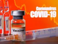 CoronaVirus vaccine : 50 टक्के प्रभावी ठरली तरी लोकांना दिली जाणार कोरोना लस - Marathi News | CoronaVirus Marathi News anthony fauci says coronavirus vaccine highly effective chance not great | Latest international Photos at Lokmat.com