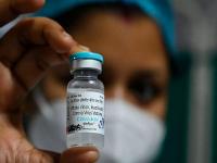 Corona vaccine : कोव्हॅक्सीन घेणाऱ्यांसाठी खूशखबर; WHO मोठा निर्णय घेण्याच्या तयारीत! - Marathi News | Corona vaccine World health organization may approve indigenous vaccine covaxin in october | Latest health Photos at Lokmat.com