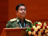 Myanmar Coup: फारसे बोलत नव्हते, पण हळूहळू प्रगती करत होते; म्यानमारमध्ये तख्तापलट करणाऱ्या जनरलची ‘ही’ कहाणी - Marathi News | Myanmar Coup: Myanmar coup meet min aung hlaing the chief of myanmars military | Latest international Photos at Lokmat.com