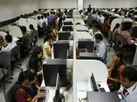 आता नोकरदारांच्या भरपगारी सुट्ट्यांमध्ये वाढ होणार?; 'या' ११ गोष्टी कामगारांसाठी दिलासादायक - Marathi News | know about three labour codes passed parliament relief to the employees | Latest national Photos at Lokmat.com