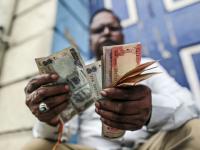 चलनी नोटांमुळे देशात कोरोना व्हायरस पसरतोय का?; CAIT नं मागितलं केंद्राकडे स्पष्टीकरण - Marathi News | Can currency notes are carriers of covid virus cait sought clarification from the government | Latest national Photos at Lokmat.com