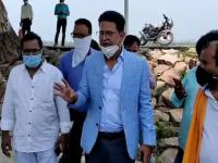 “राम मंदिर भूमिपूजनाचं निमंत्रण न मिळाल्यास शरयू नदीत जलसमाधी घेईन”; मुस्लीम नेत्याचा इशारा - Marathi News | Azam Khan Said If I Will Not Get Invitation of Ram Mandir Foundation Stone Will Take Jal Samadhi | Latest national Photos at Lokmat.com