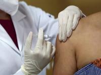 Coronavirus: खबरदार कोणाला सांगाल तर...; चीनमध्ये छुप्यापद्धतीने लोकांना कोरोना लस दिली जातेय? - Marathi News | Coronavirus: Corona vaccine is secretly given to people in China | Latest international Photos at Lokmat.com