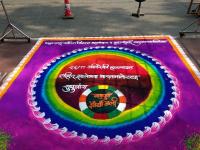 रांगोळी काढून 26/11च्या दहशतवादी हल्ल्यातील शहिदांना वाहिली श्रद्धांजली - Marathi News | Willingly commemorating the 26/11 terror attacks martyrs | Latest mumbai Photos at Lokmat.com