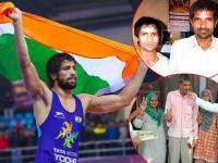 रविच्या विजयामागे वडिलांचा संघर्ष; रोज 70 किमीचा प्रवास करून मुलापर्यंत पोहोचवायचे दूध अणि लोणी - Marathi News | Olympics 2020 A long struggle of father behind success of Ravi Dahiya in Tokyo Olympics | Latest other-sports Photos at Lokmat.com