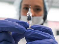 Corona Vaccine: मोठी बातमी! कोरोनाच्या नव्या व्हेरिएंटवर लस कितपत प्रभावी? द लँसेटच्या रिपोर्टनं वाढवलं जगाचं टेन्शन - Marathi News | CoronaVirus vaccine immunity erupts lancet report sparks concern need of booster dose | Latest health Photos at Lokmat.com