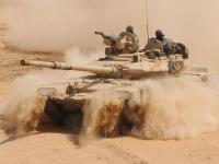 India China Tension : चीनचा सामना करण्यासाठी 'भीष्म' मैदानात, 'ही' आहे 'खासियत' - Marathi News | India china face off T90 Bhishma arrives in ladakh Battlefield to deal with china know what is its specialty | Latest national Photos at Lokmat.com